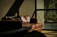 Het kiezen van de perfecte bank voor jouw woonkamer