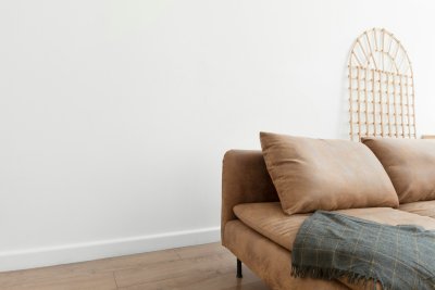 Het gebruik van felgekleurde meubels als statement pieces