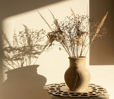 Keramische accessoires maken een woonkamer direct rijker